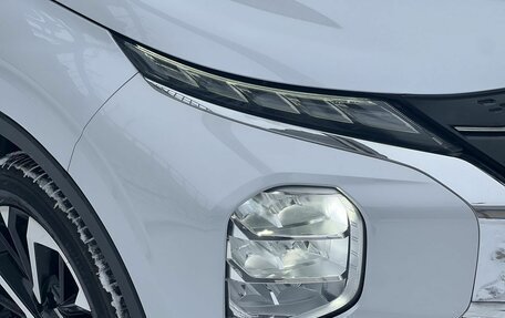 Mitsubishi Outlander, 2022 год, 3 990 000 рублей, 13 фотография