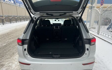 Mitsubishi Outlander, 2022 год, 3 990 000 рублей, 30 фотография