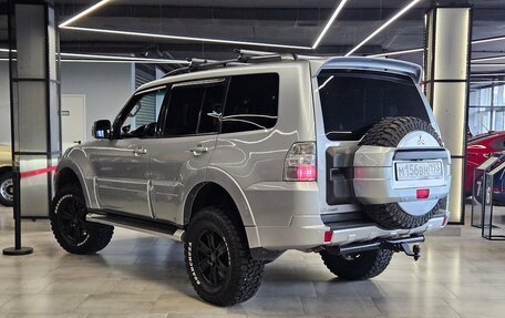 Mitsubishi Pajero IV, 2011 год, 2 380 000 рублей, 3 фотография