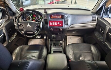 Mitsubishi Pajero IV, 2011 год, 2 380 000 рублей, 7 фотография