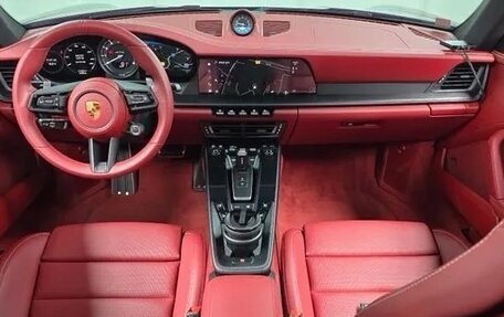 Porsche 911, 2024 год, 18 980 000 рублей, 11 фотография