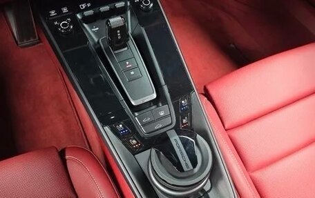 Porsche 911, 2024 год, 18 980 000 рублей, 14 фотография