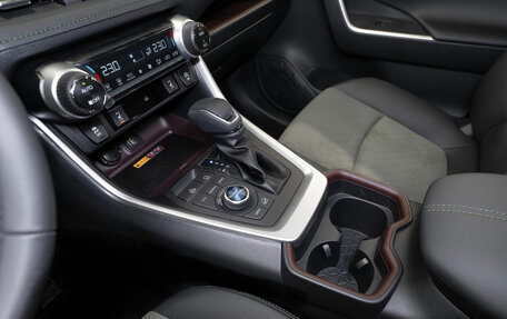 Toyota RAV4, 2025 год, 4 350 000 рублей, 18 фотография