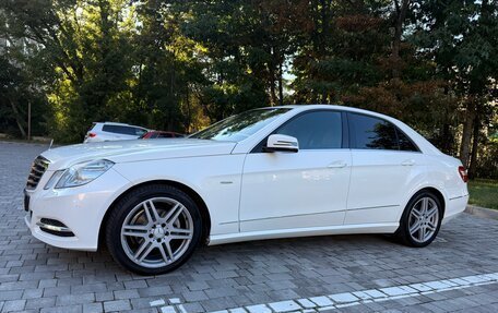 Mercedes-Benz E-Класс, 2012 год, 1 250 000 рублей, 2 фотография