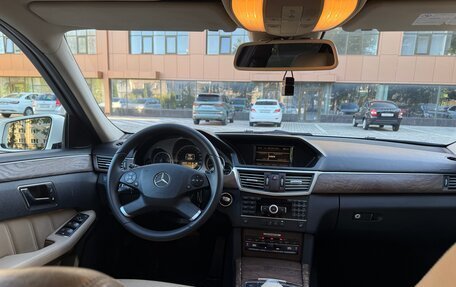 Mercedes-Benz E-Класс, 2012 год, 1 250 000 рублей, 10 фотография