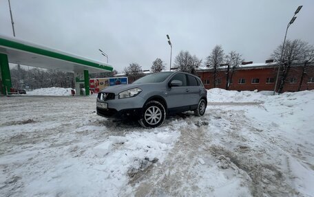 Nissan Qashqai, 2010 год, 990 000 рублей, 2 фотография