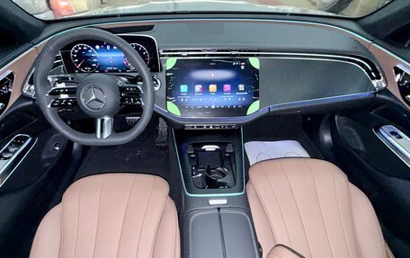 Mercedes-Benz E-Класс, 2025 год, 10 000 000 рублей, 38 фотография