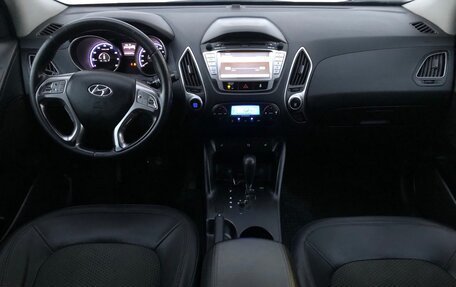 Hyundai ix35 I рестайлинг, 2011 год, 895 000 рублей, 12 фотография