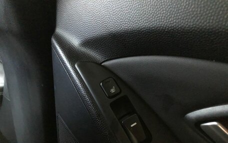 Hyundai ix35 I рестайлинг, 2011 год, 895 000 рублей, 11 фотография