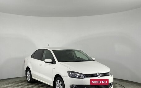 Volkswagen Polo VI (EU Market), 2013 год, 835 000 рублей, 2 фотография
