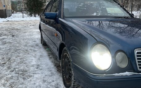 Mercedes-Benz E-Класс, 1997 год, 220 000 рублей, 3 фотография