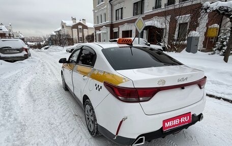 KIA Rio IV, 2021 год, 980 000 рублей, 3 фотография
