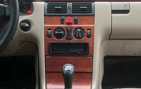 Mercedes-Benz E-Класс, 1997 год, 220 000 рублей, 9 фотография