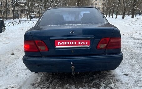 Mercedes-Benz E-Класс, 1997 год, 220 000 рублей, 5 фотография