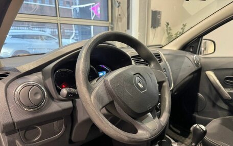 Renault Logan II, 2016 год, 725 000 рублей, 10 фотография