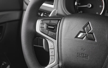 Mitsubishi Pajero Sport III рестайлинг, 2018 год, 2 445 000 рублей, 11 фотография