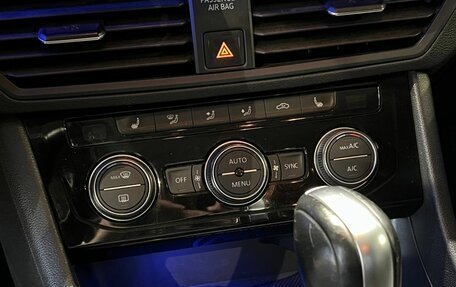 Volkswagen Jetta VII, 2019 год, 1 640 000 рублей, 13 фотография