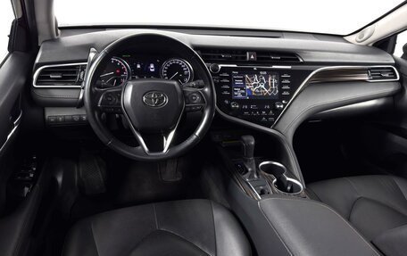 Toyota Camry, 2019 год, 2 730 000 рублей, 6 фотография