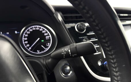 Toyota Camry, 2019 год, 2 730 000 рублей, 17 фотография