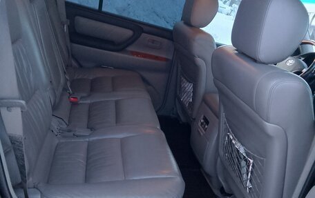 Toyota Land Cruiser 100 рестайлинг 2, 2007 год, 3 500 000 рублей, 23 фотография