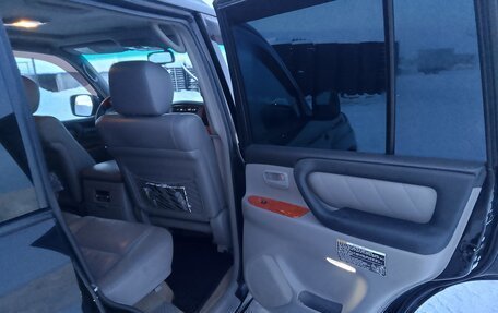 Toyota Land Cruiser 100 рестайлинг 2, 2007 год, 3 500 000 рублей, 24 фотография