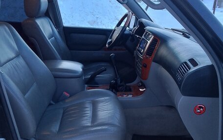 Toyota Land Cruiser 100 рестайлинг 2, 2007 год, 3 500 000 рублей, 28 фотография