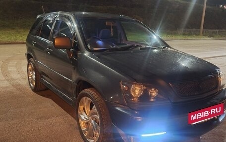 Toyota Harrier, 1999 год, 660 000 рублей, 3 фотография