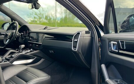 Porsche Cayenne III, 2019 год, 8 750 000 рублей, 28 фотография