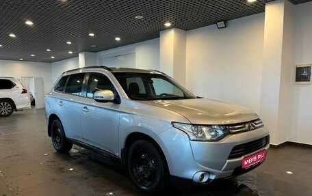 Mitsubishi Outlander III рестайлинг 3, 2013 год, 1 479 000 рублей, 1 фотография