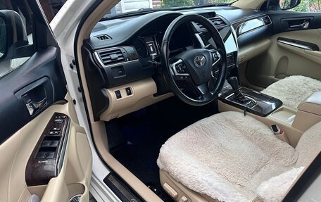 Toyota Camry, 2017 год, 2 300 000 рублей, 5 фотография