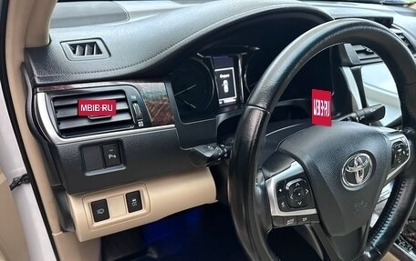 Toyota Camry, 2017 год, 2 300 000 рублей, 7 фотография