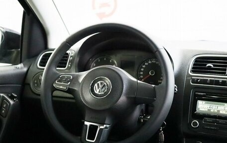 Volkswagen Polo VI (EU Market), 2012 год, 870 000 рублей, 11 фотография