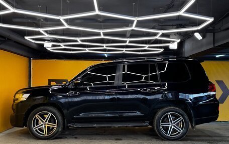 Toyota Land Cruiser 200, 2015 год, 3 899 000 рублей, 2 фотография