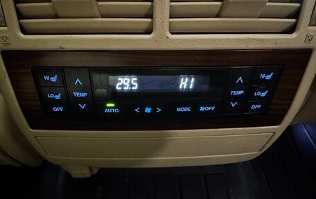 Toyota Land Cruiser 200, 2015 год, 3 899 000 рублей, 20 фотография