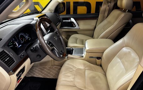 Toyota Land Cruiser 200, 2015 год, 3 899 000 рублей, 22 фотография