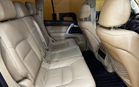 Toyota Land Cruiser 200, 2015 год, 3 899 000 рублей, 25 фотография