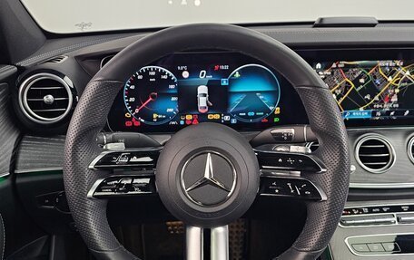 Mercedes-Benz E-Класс, 2022 год, 5 690 000 рублей, 4 фотография