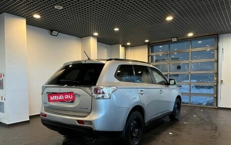 Mitsubishi Outlander III рестайлинг 3, 2013 год, 1 479 000 рублей, 3 фотография