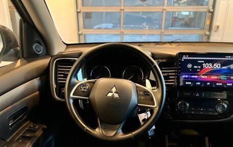 Mitsubishi Outlander III рестайлинг 3, 2013 год, 1 479 000 рублей, 10 фотография