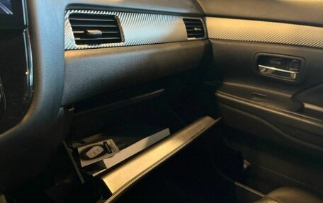 Mitsubishi Outlander III рестайлинг 3, 2013 год, 1 479 000 рублей, 26 фотография