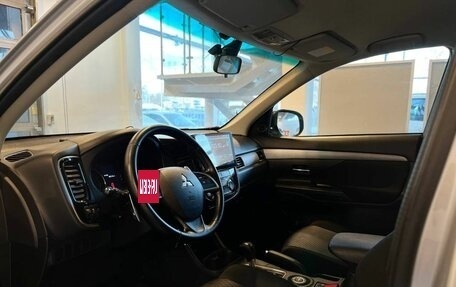 Mitsubishi Outlander III рестайлинг 3, 2013 год, 1 479 000 рублей, 19 фотография
