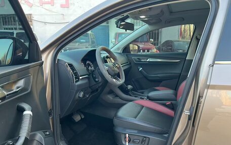 Skoda Karoq I, 2021 год, 1 675 000 рублей, 8 фотография