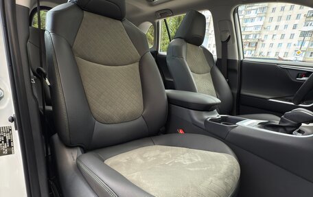 Toyota RAV4, 2025 год, 3 999 999 рублей, 37 фотография