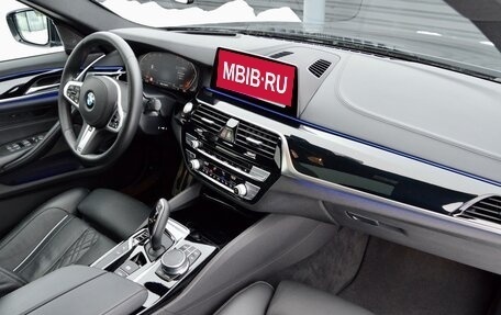 BMW 5 серия, 2020 год, 5 290 000 рублей, 21 фотография