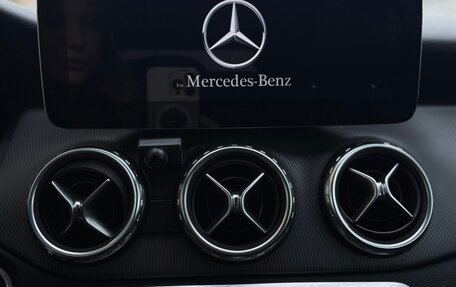 Mercedes-Benz GLA, 2016 год, 2 000 000 рублей, 3 фотография