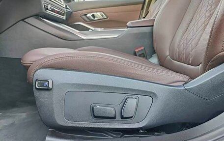 BMW 3 серия, 2023 год, 2 980 000 рублей, 16 фотография