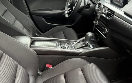 Mazda 6, 2017 год, 1 990 000 рублей, 12 фотография