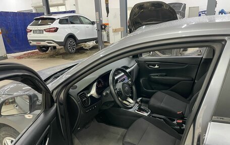 KIA Rio IV, 2021 год, 1 579 000 рублей, 6 фотография