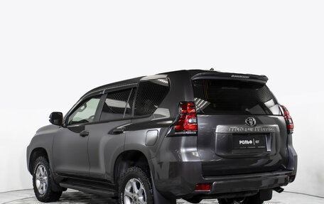 Toyota Land Cruiser Prado 150 рестайлинг 2, 2018 год, 4 495 000 рублей, 7 фотография