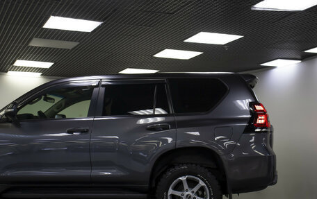 Toyota Land Cruiser Prado 150 рестайлинг 2, 2018 год, 4 495 000 рублей, 21 фотография